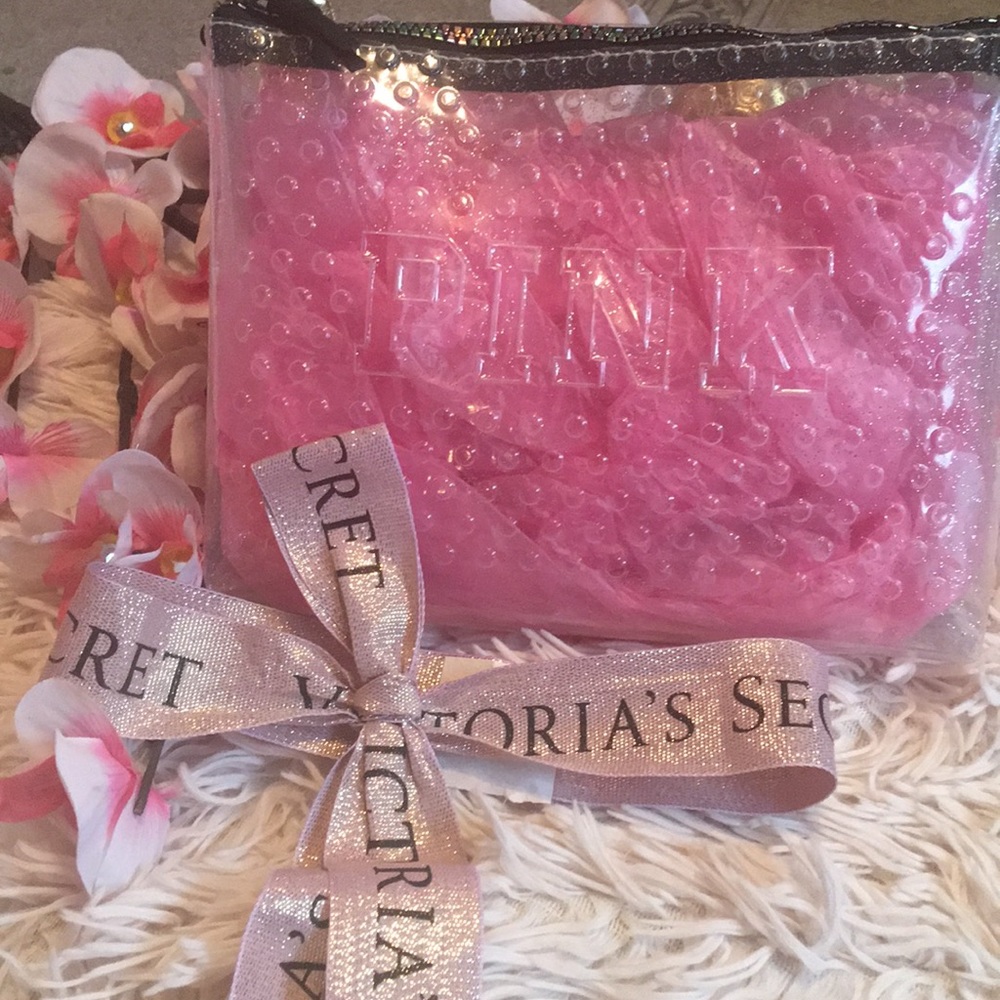 NWT Victoria Secret’s PINK Cosmetic Bag